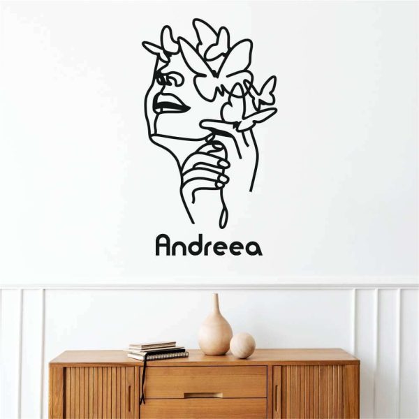 Sticker perete siluetă - Chip fată cu fluturi - Nume copil